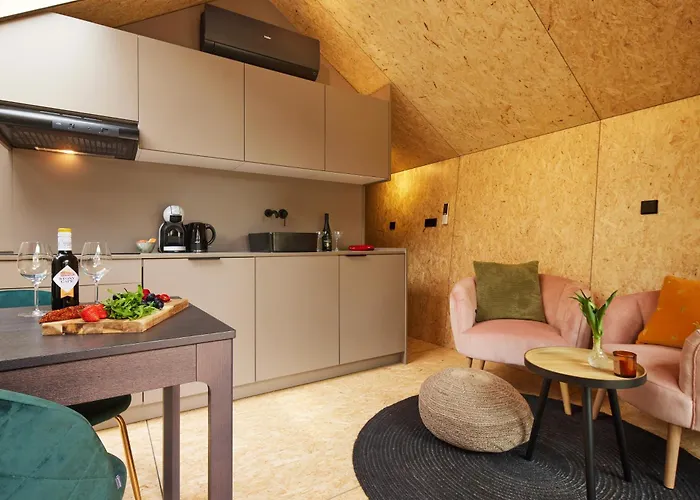 Nyaraló Kampinastaete Diamond Met Hottub *